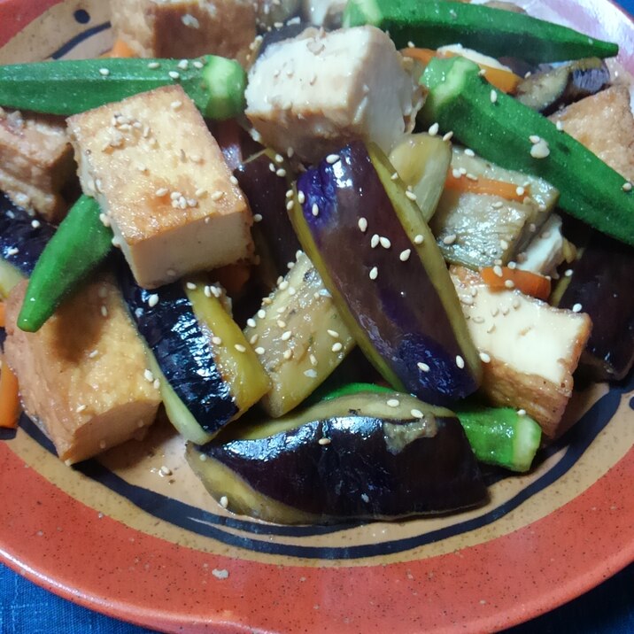 厚揚げとナスオクラの 薄味 醤油炒め